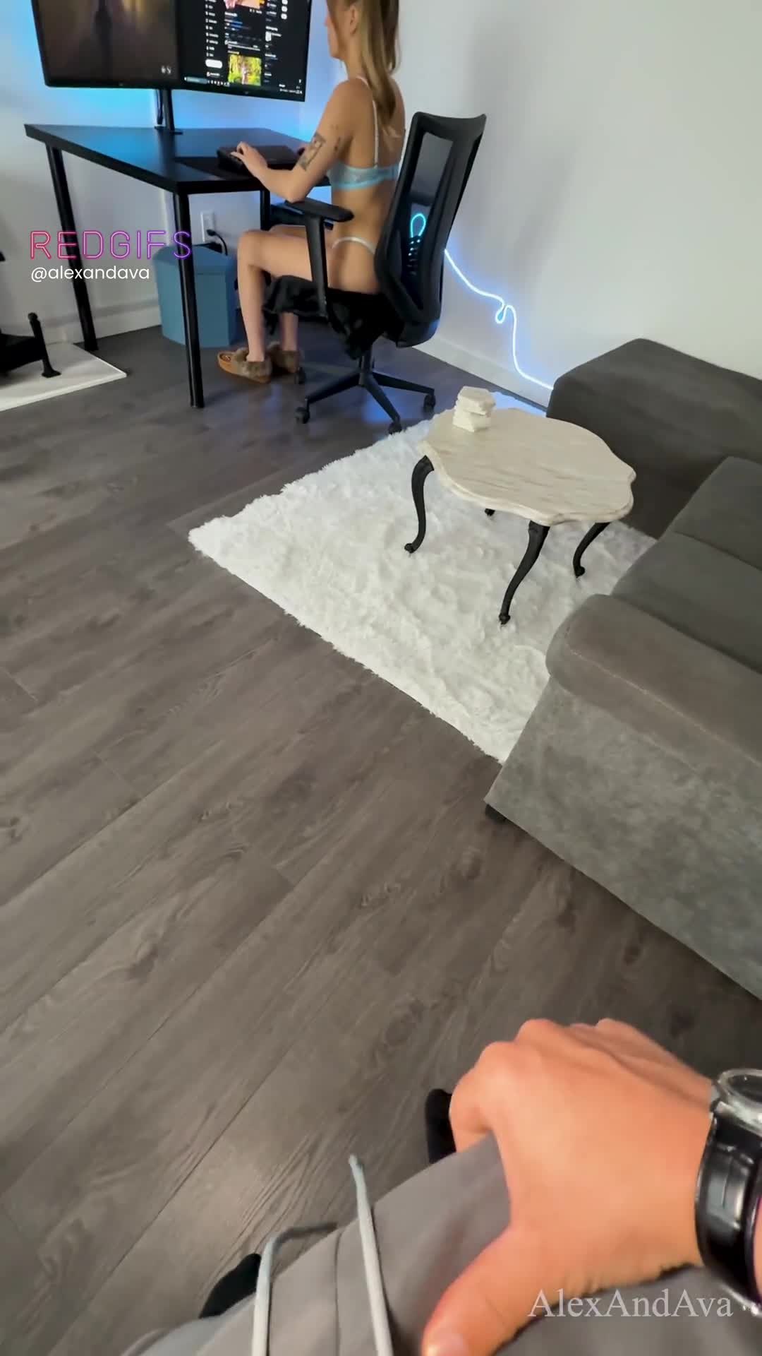 Becoming a Free Use girlfriend was the best decision I ever made, I LOVE being his lil sex toy