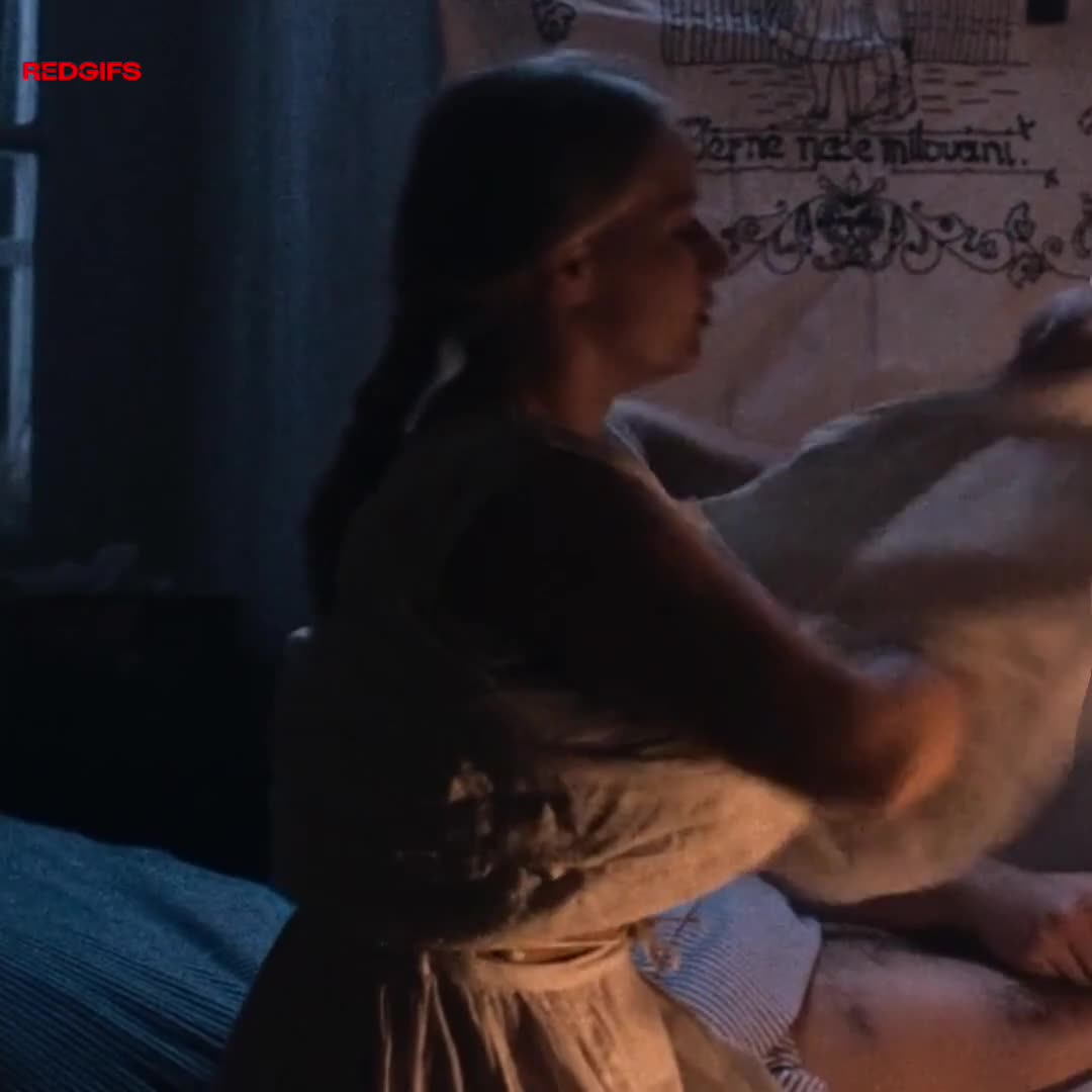 Dana Droppová in &quot;The Chambermaid&quot; (2022)